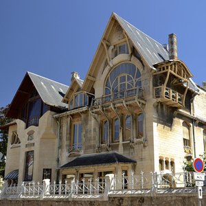 bg