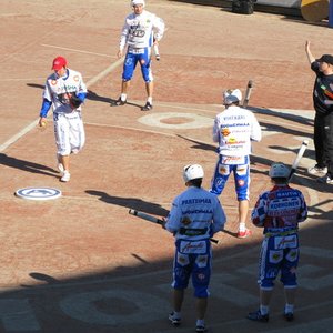 bg
